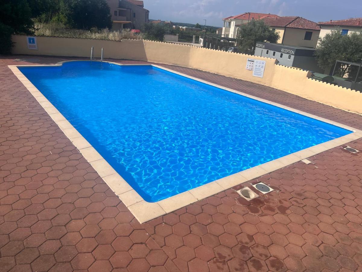 Fortuna Apartment Tar-Vabriga ภายนอก รูปภาพ